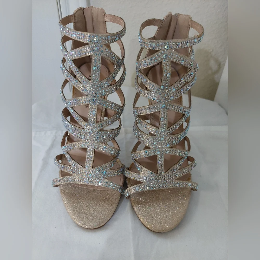 NWOB Bella Marie Sparkling Strappy Cage Heels - Gold 6.5 - Picture 8 of 9